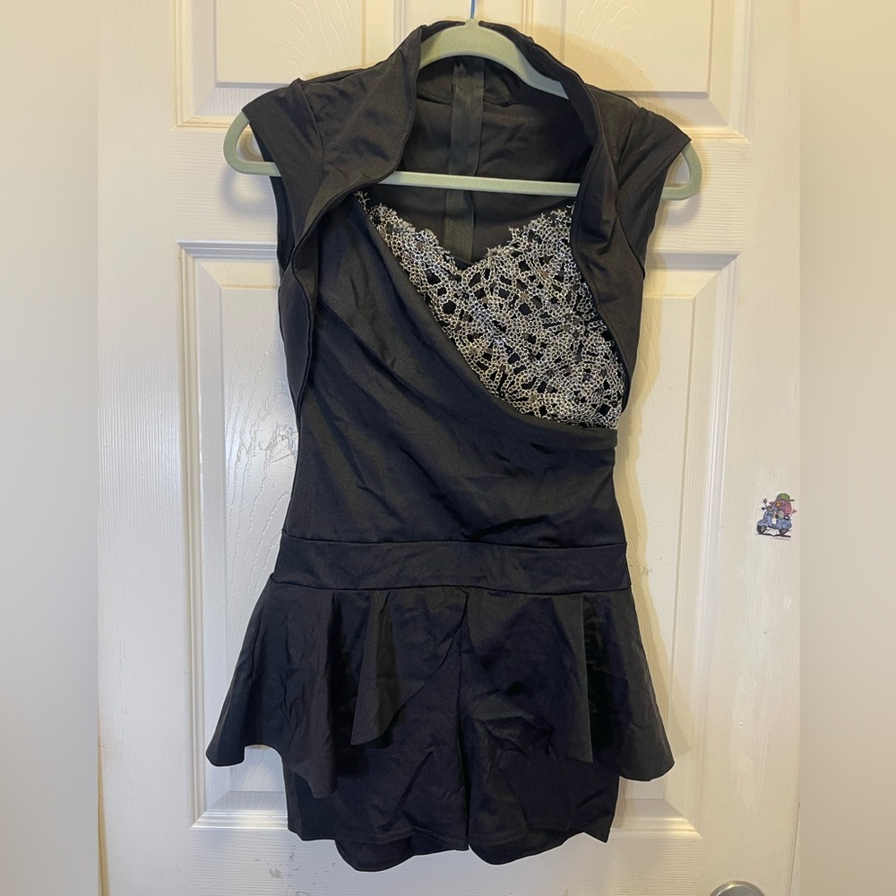 Kellé Dance costume.